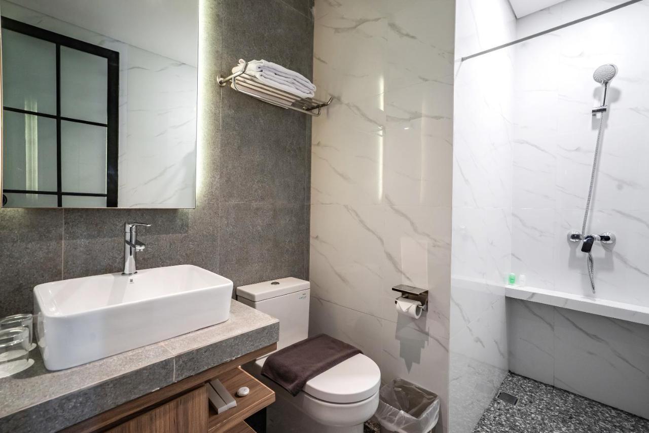 Loa Living Solo Baru Hotel Grogol Exterior photo