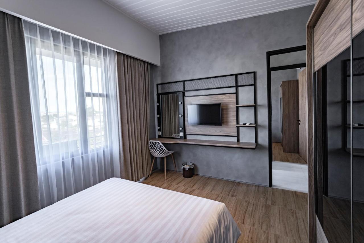 Loa Living Solo Baru Hotel Grogol Exterior photo