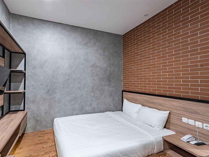 Loa Living Solo Baru Hotel Grogol Exterior photo